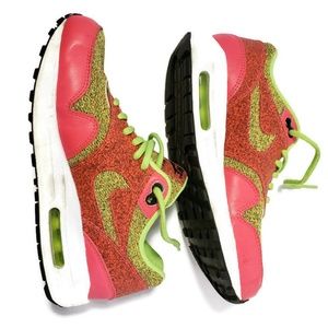 Nike Women's Air Max 1 SE Pink and Ghost green